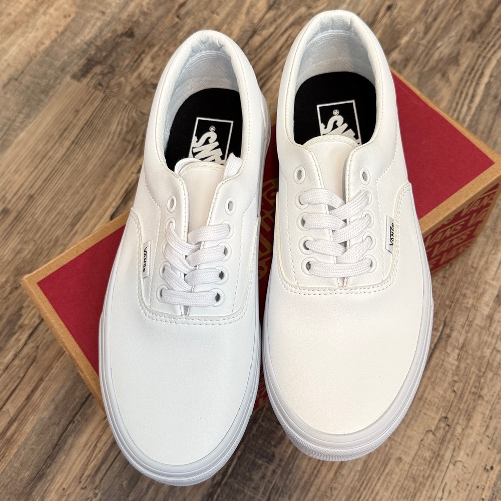 NWT Vans Premium Authentic Shoe - W8/M6.5